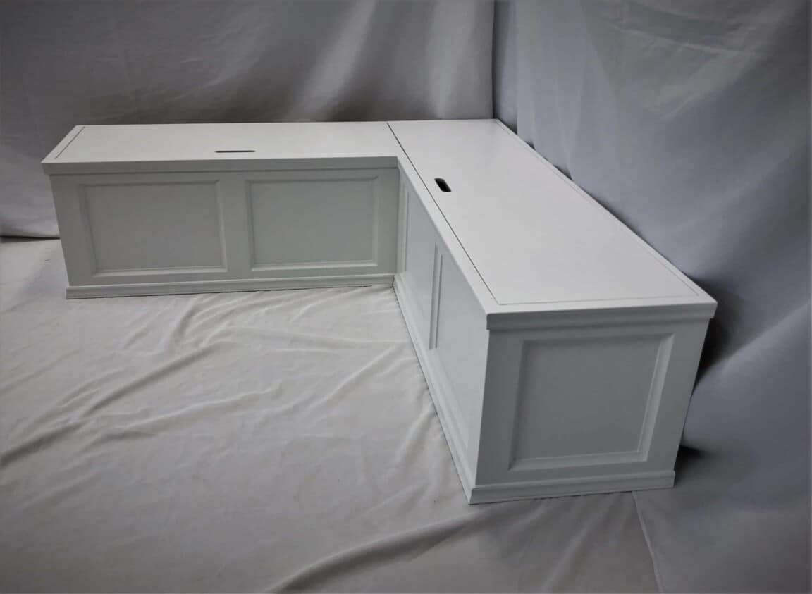 Traditional Corner Banquette - Image 3