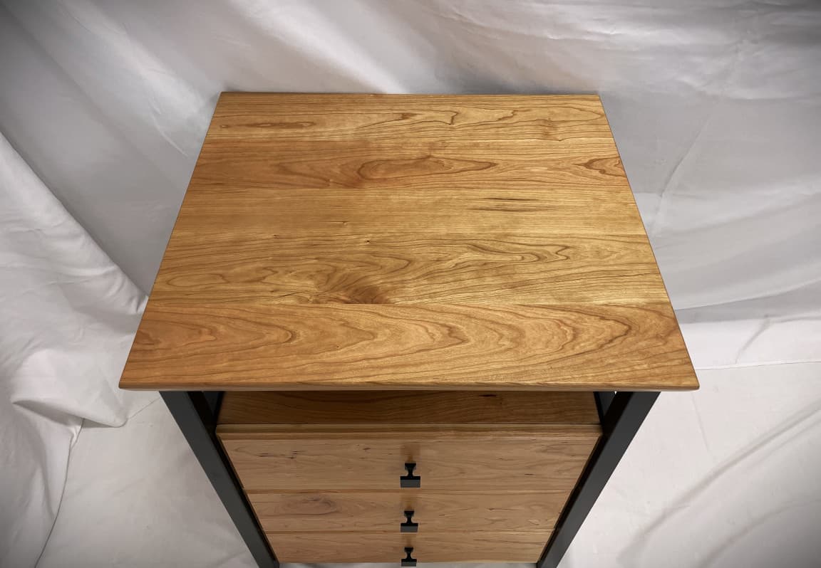 Rockford Accessory Table - Image 3