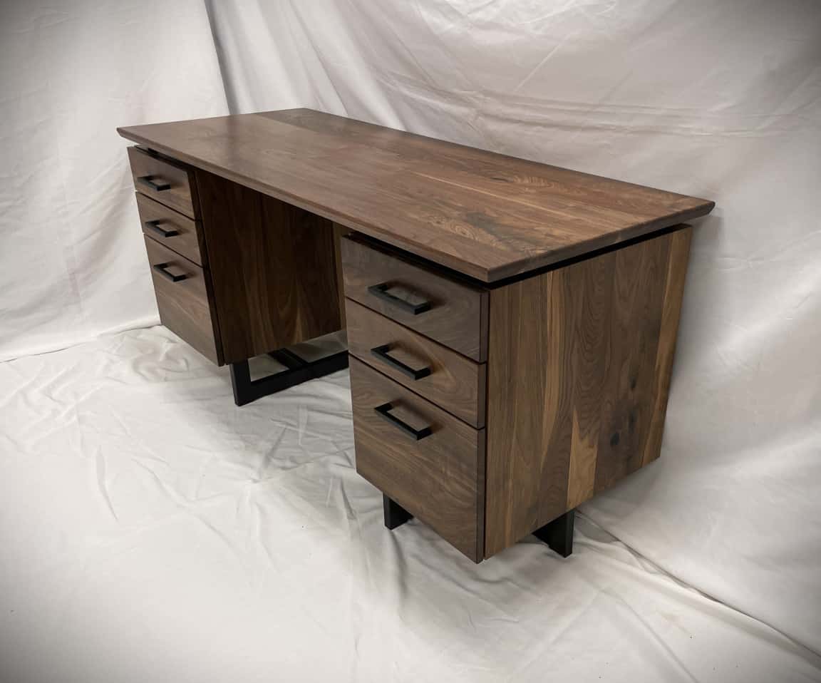 Karam Desk